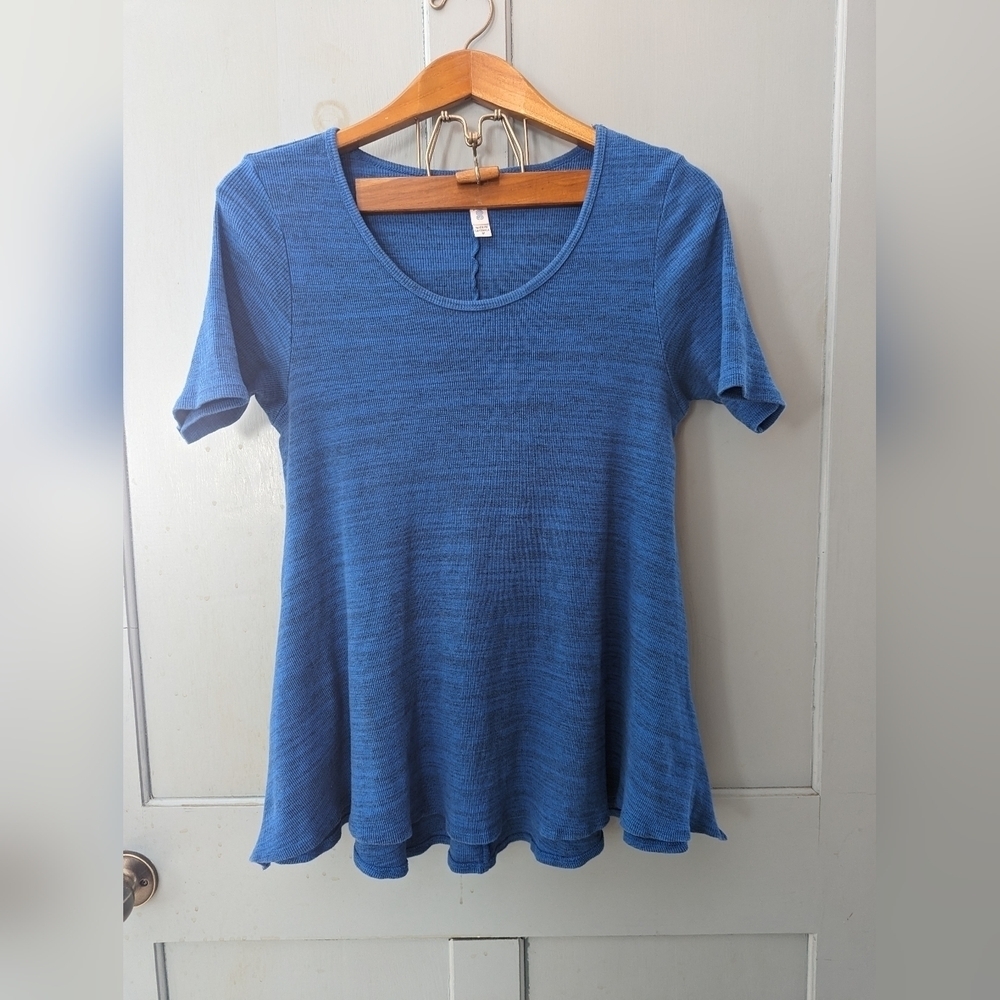 💙 Lularoe Long T- shirt Blue Cotton Polyester Spandex women's size M